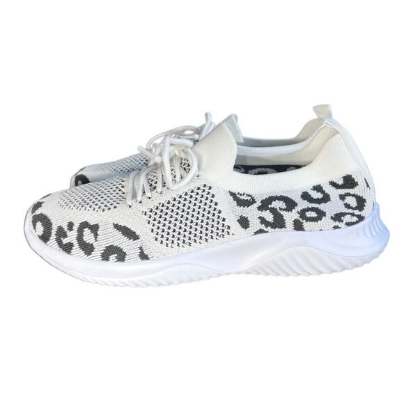 Slip on breathable mesh White Leopard Print Sneakers Women’s Size US 8 (… - Picture 2 of 16